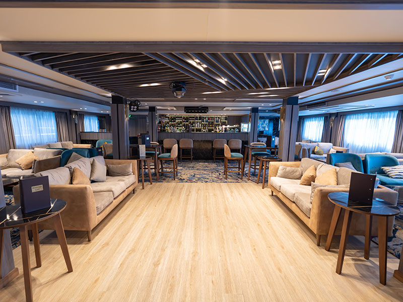 The Golden Boat – Sonnendeck