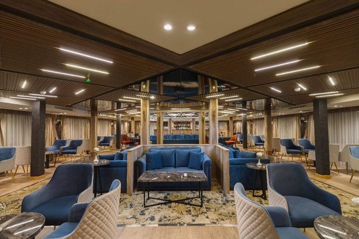 M/S Royal Elite – Salon